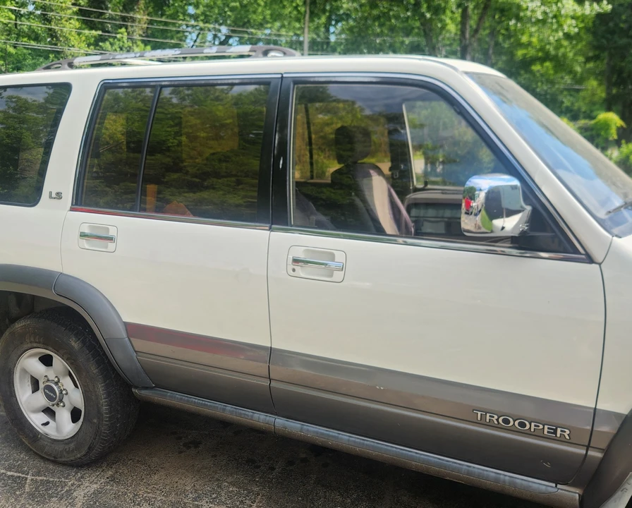 1996 Isuzu Trooper - Image 6 of 20