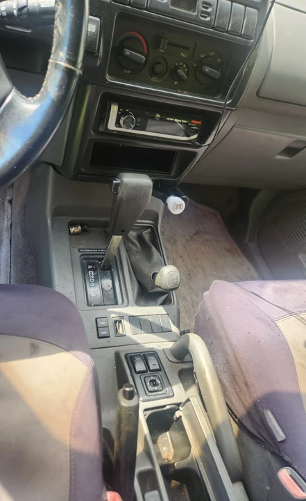 1996 Isuzu Trooper - Image 10 of 20