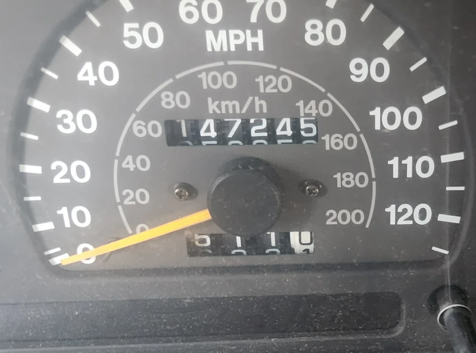 1996 Isuzu Trooper - Image 17 of 20