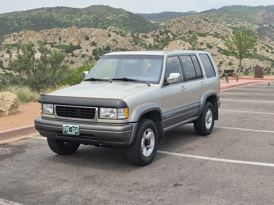1996 Isuzu Trooper - Image 5 of 31