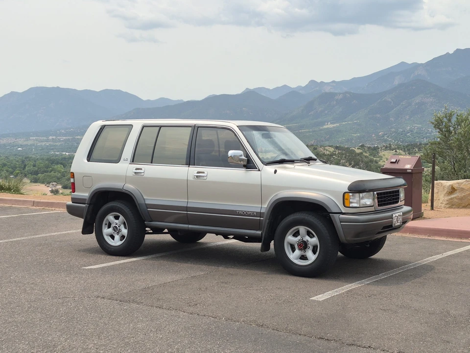 1996 Isuzu Trooper - Image 9 of 31