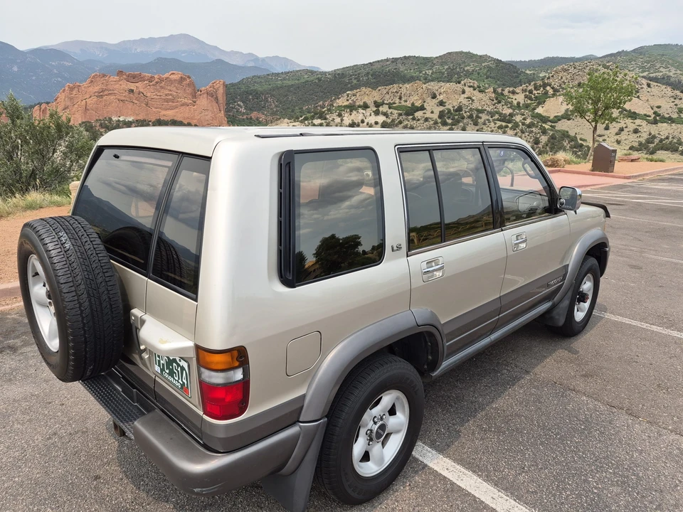 1996 Isuzu Trooper - Image 17 of 31