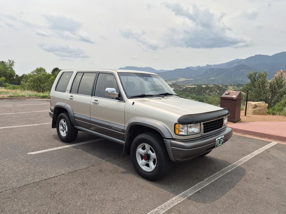 1996 Isuzu Trooper - Image 11 of 31