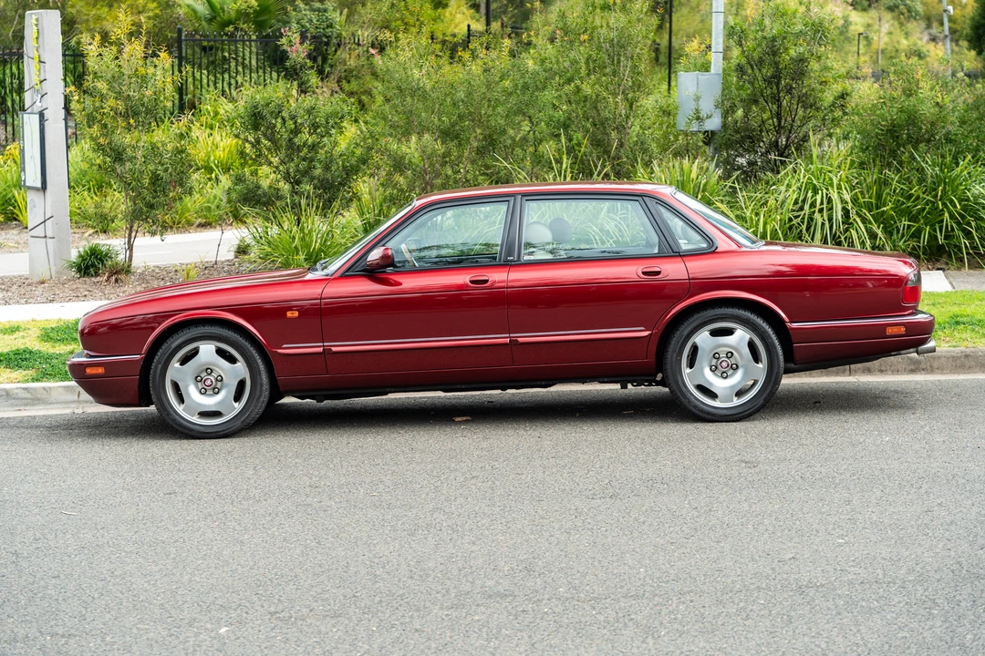 1996 Jaguar X306 XJR - Image 9 of 31