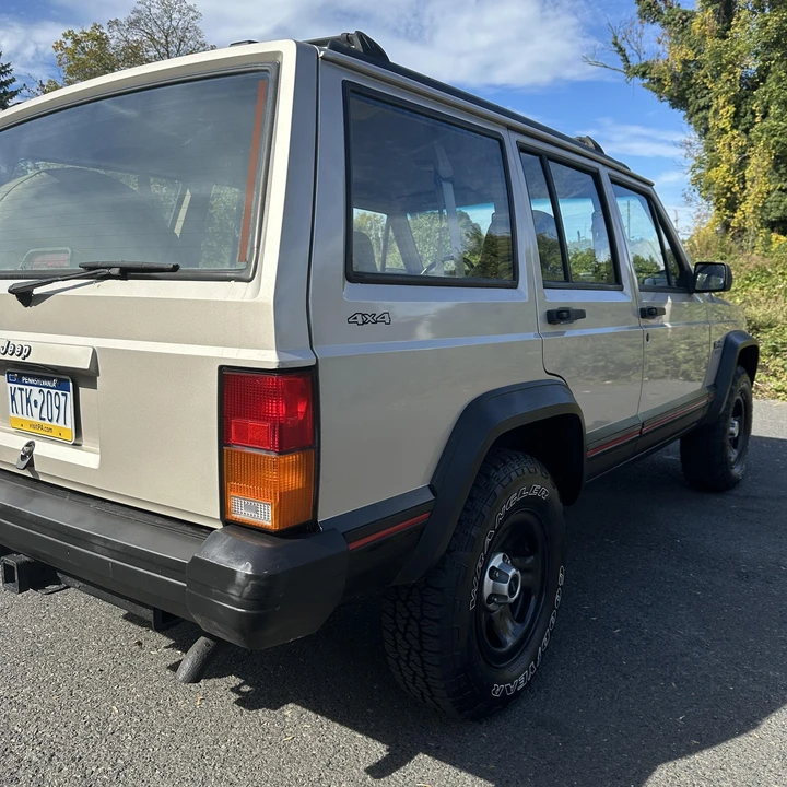 1996 Jeep XJ Cherokee - Image 4 of 12