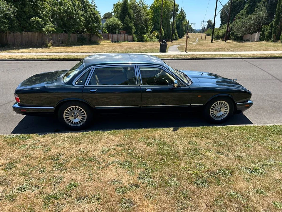 1996 Jaguar X300 XJ - Image 5 of 24