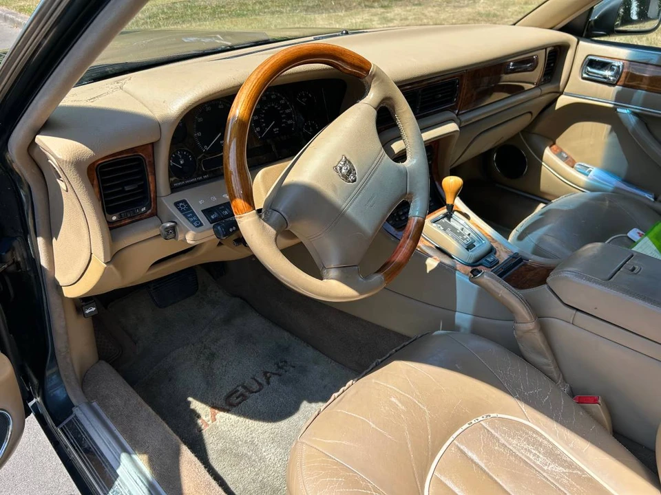 1996 Jaguar X300 XJ - Image 10 of 24