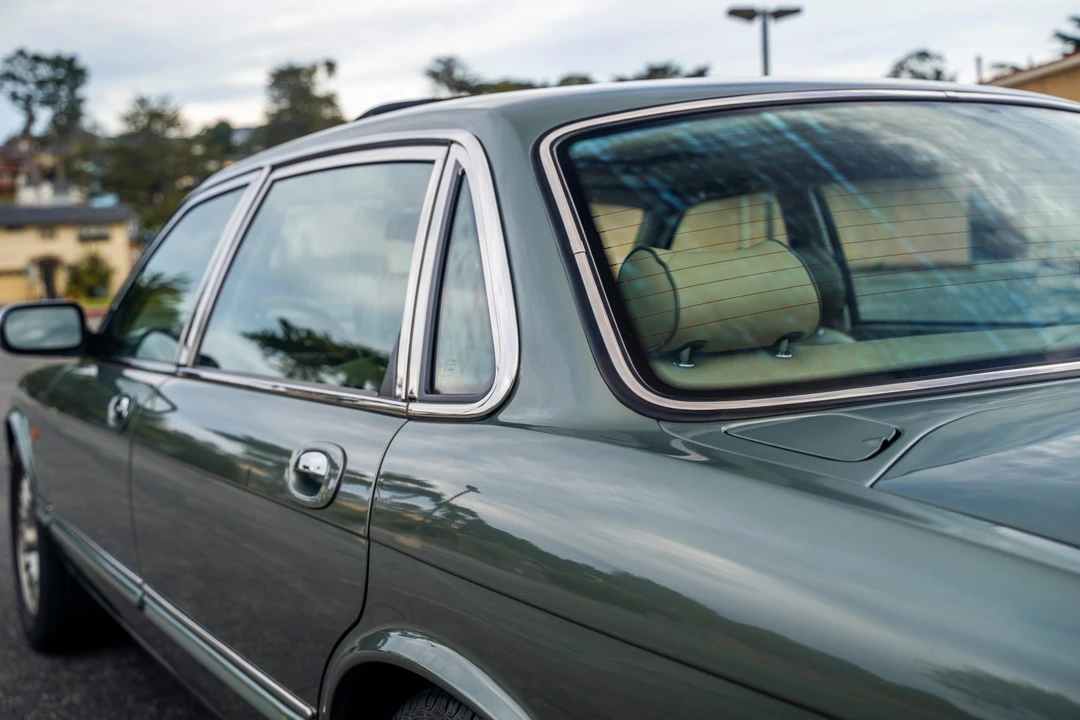 1996 Jaguar X300 XJ - Image 27 of 31