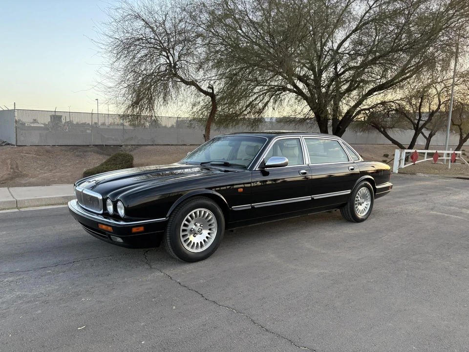 1996 Jaguar X300 XJ - Image 2 of 31