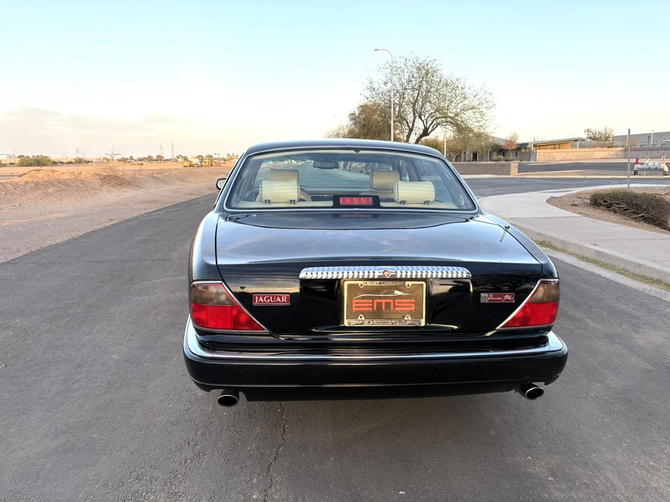 1996 Jaguar X300 XJ - Image 22 of 31