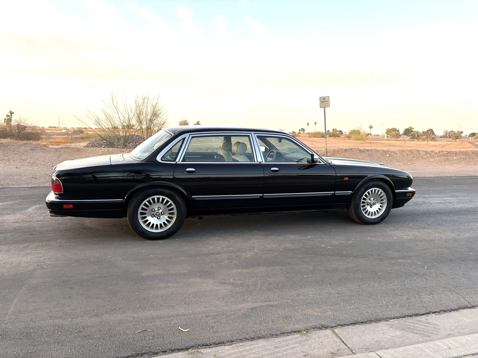 1996 Jaguar X300 XJ - Image 15 of 31