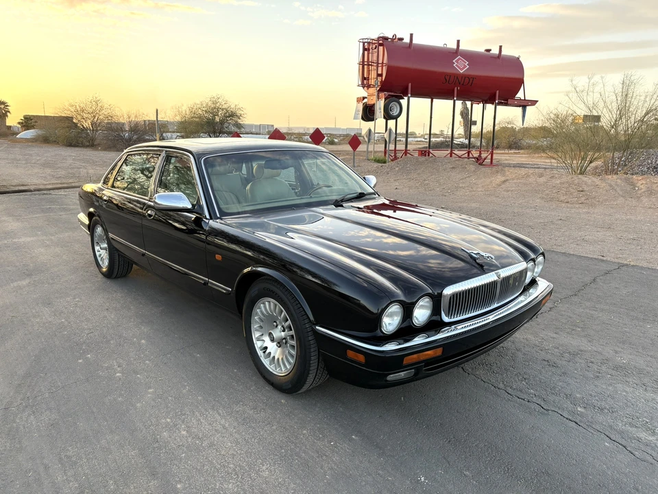 1996 Jaguar X300 XJ - Image 10 of 31