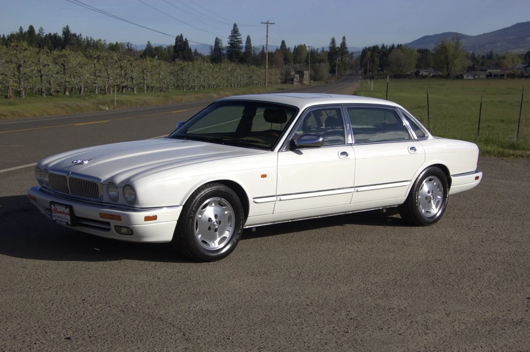 1996 Jaguar X300 XJ - Image 15 of 31