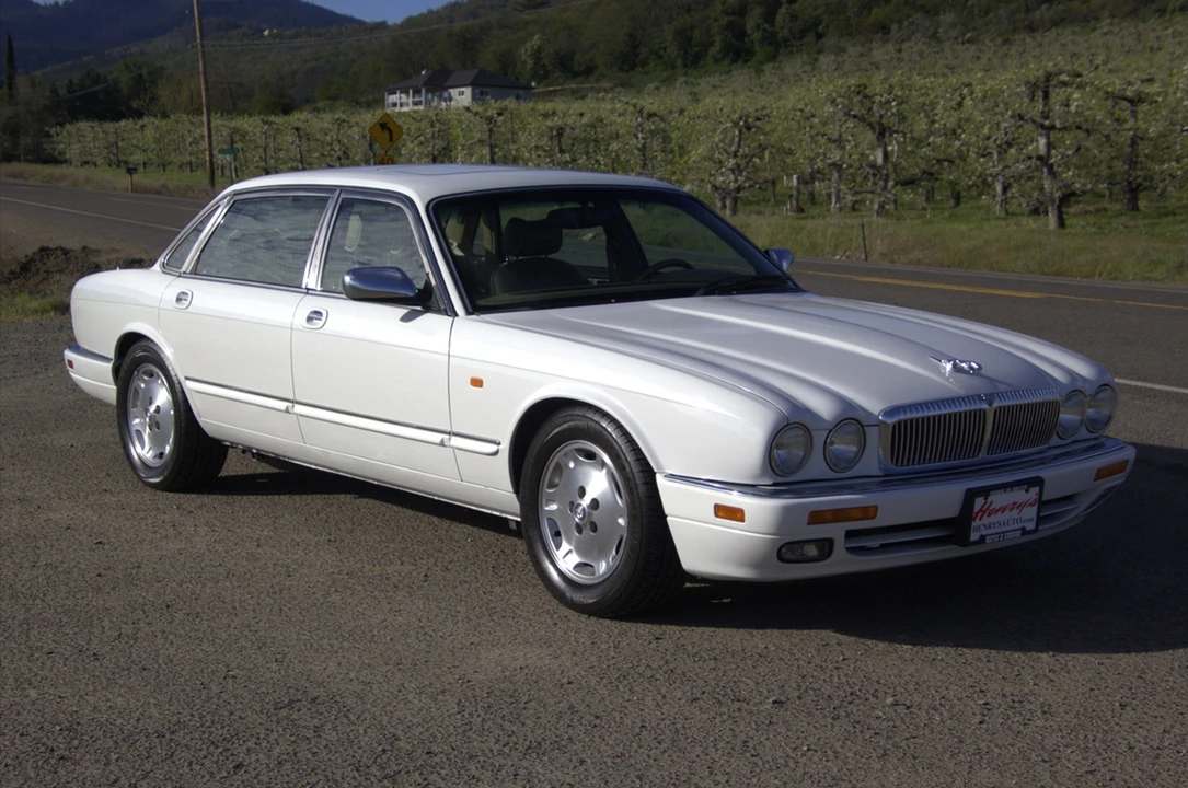 1996 Jaguar X300 XJ - Image 2 of 31