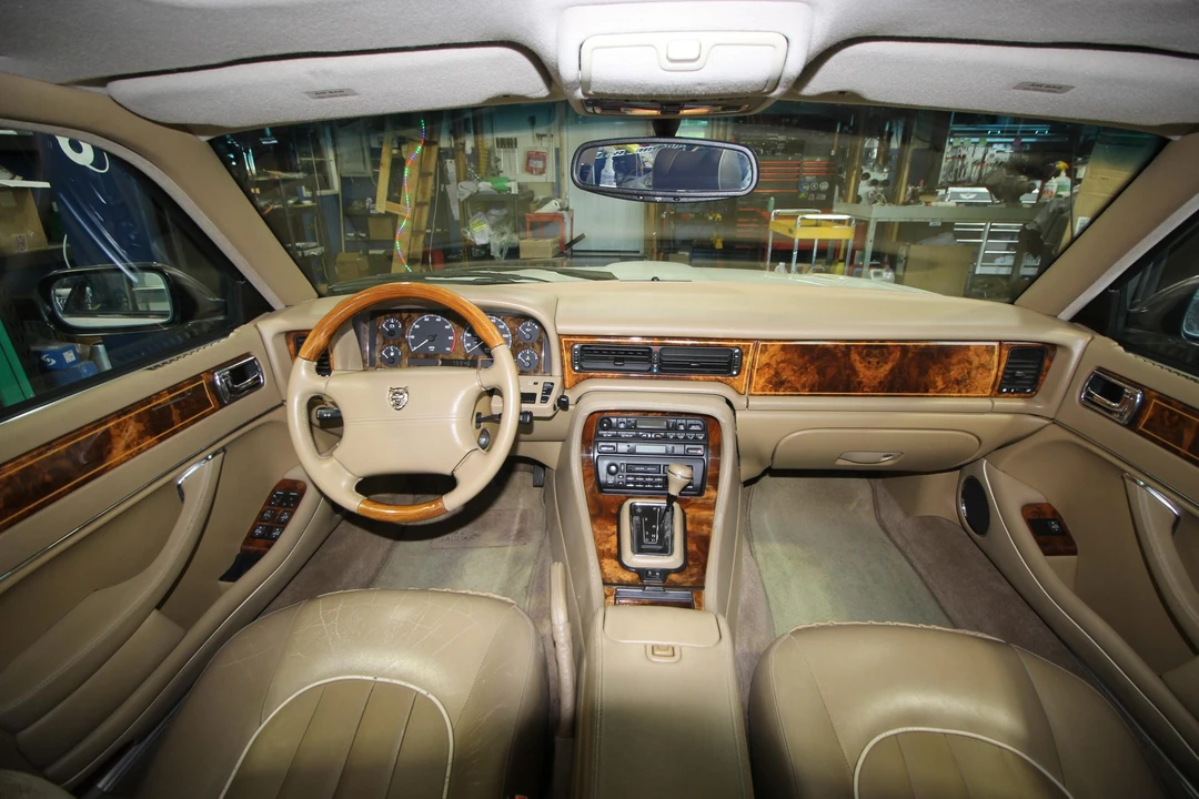 1996 Jaguar X300 XJ - Image 27 of 31
