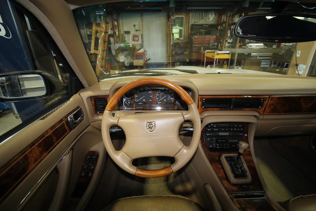1996 Jaguar X300 XJ - Image 29 of 31
