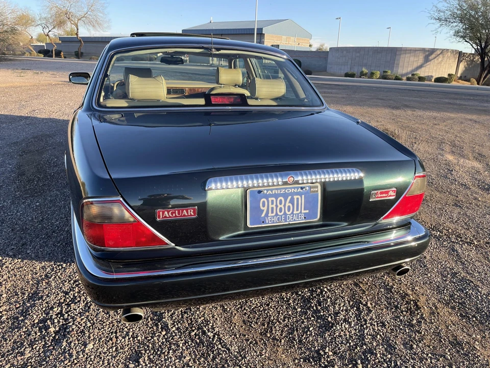 1996 Jaguar X300 XJ - Image 18 of 31
