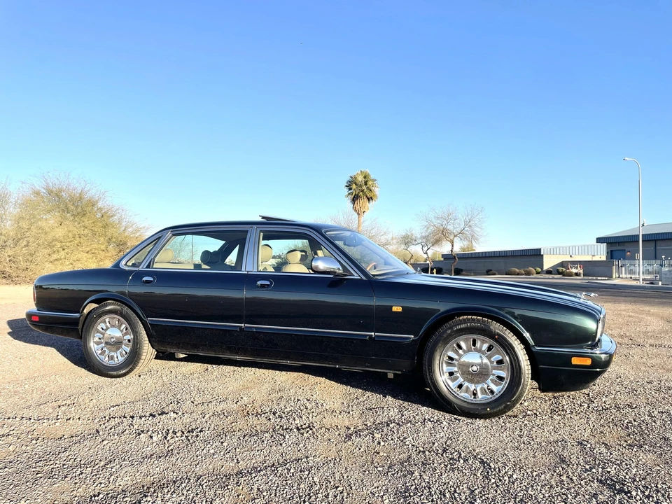 1996 Jaguar X300 XJ - Image 26 of 31