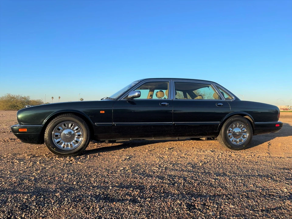 1996 Jaguar X300 XJ - Image 10 of 31