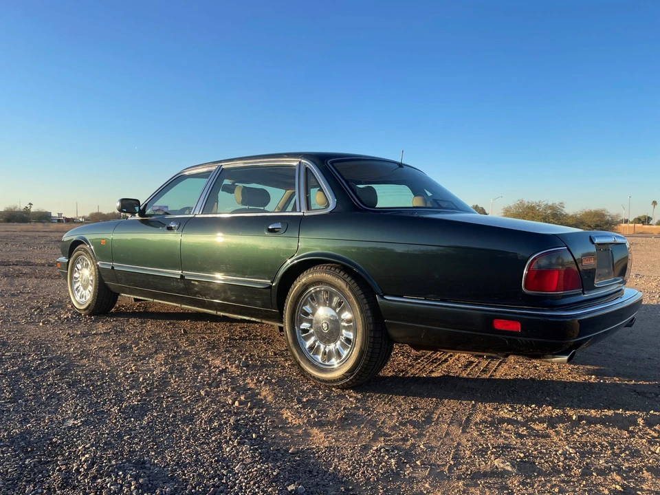 1996 Jaguar X300 XJ - Image 16 of 31