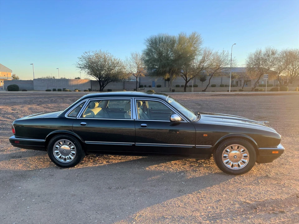 1996 Jaguar X300 XJ - Image 24 of 31