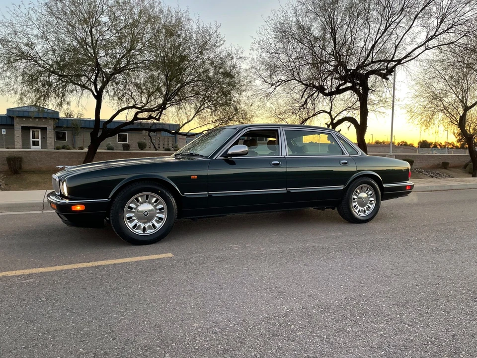 1996 Jaguar X300 XJ - Image 9 of 31