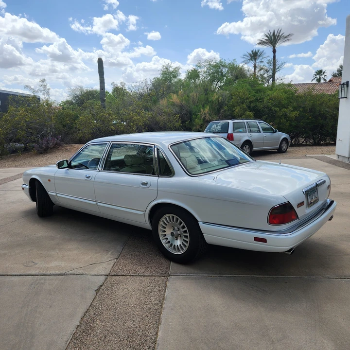 1996 Jaguar X300 XJ - Image 10 of 31