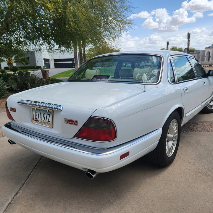 1996 Jaguar X300 XJ - Image 14 of 31