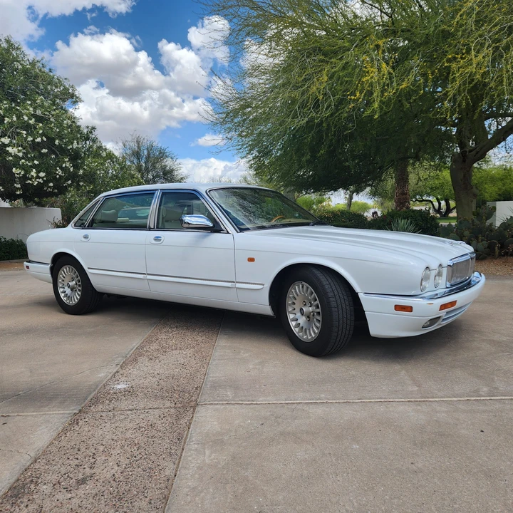 1996 Jaguar X300 XJ - Image 2 of 31