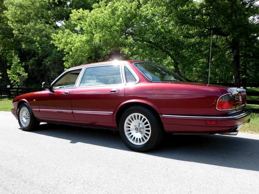1996 Jaguar X300 XJ - Image 2 of 5