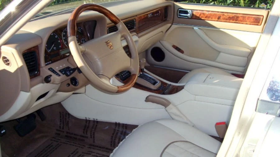 1996 Jaguar X300 XJ - Image 4 of 12