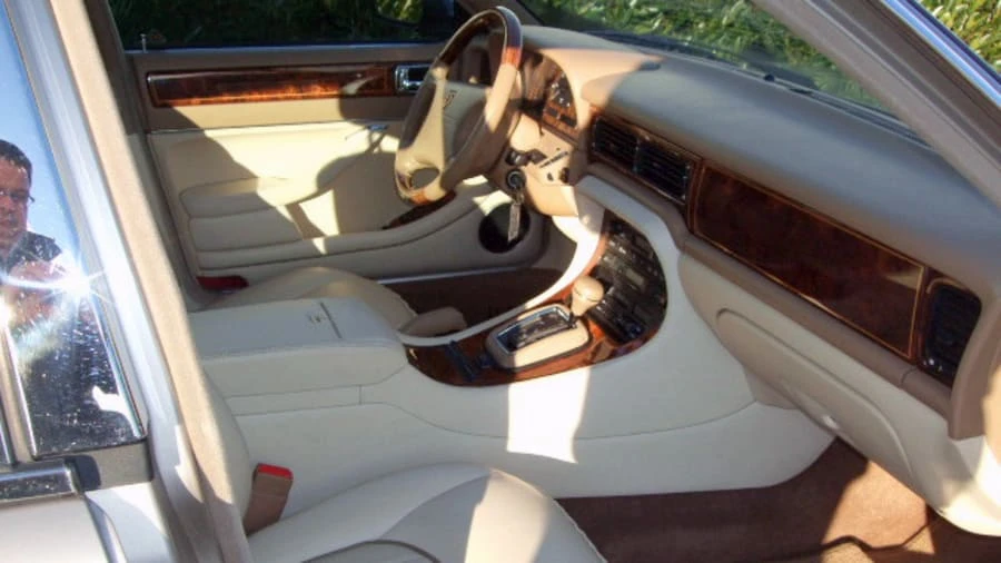 1996 Jaguar X300 XJ - Image 8 of 12