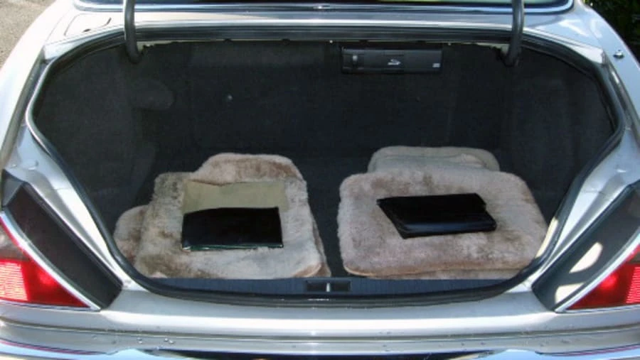 1996 Jaguar X300 XJ - Image 9 of 12