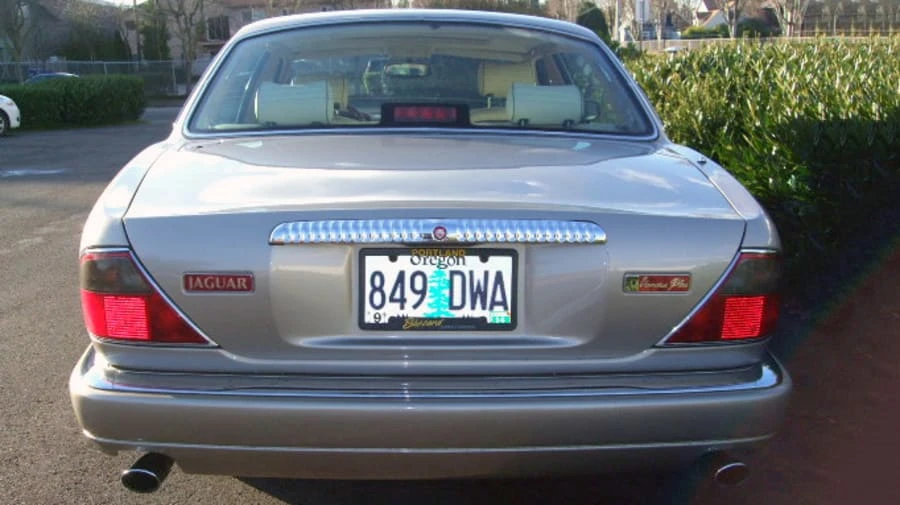 1996 Jaguar X300 XJ - Image 11 of 12