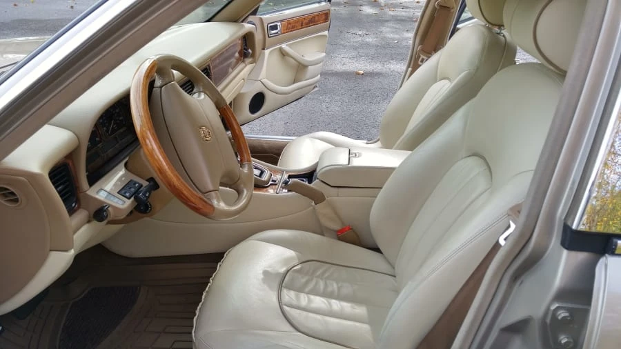 1996 Jaguar X300 XJ - Image 4 of 12