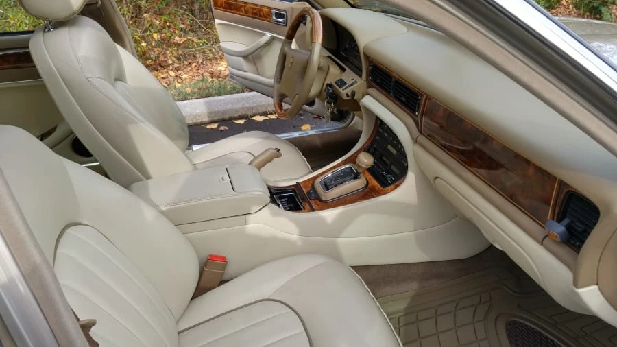 1996 Jaguar X300 XJ - Image 5 of 12