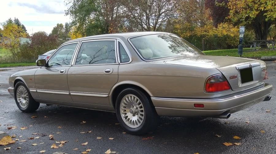 1996 Jaguar X300 XJ - Image 11 of 12