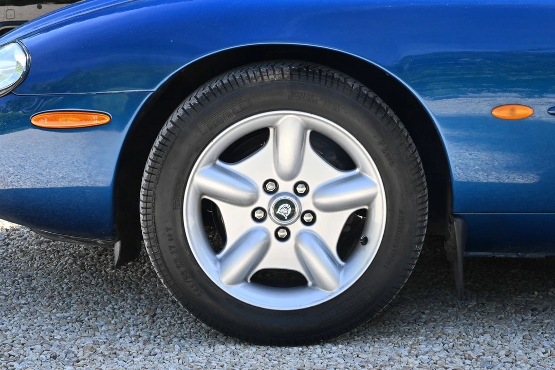 1996 Jaguar X100 XK8 - Image 18 of 30