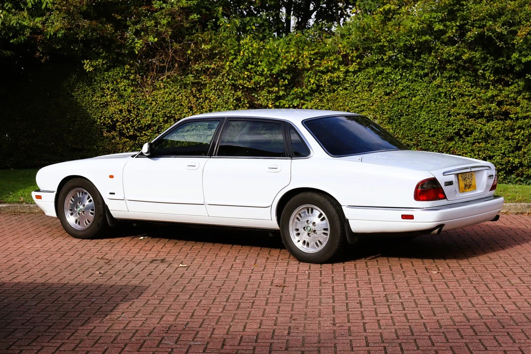 1996 Jaguar X300 XJ - Image 5 of 30