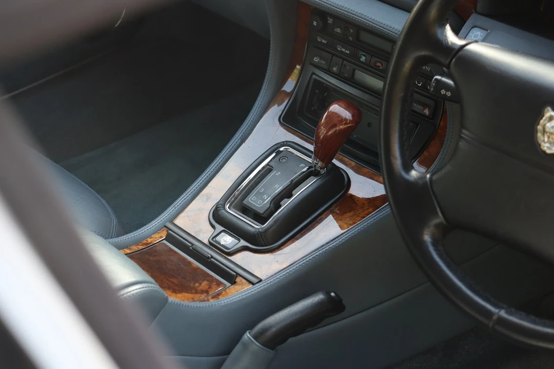 1996 Jaguar X300 XJ - Image 16 of 30