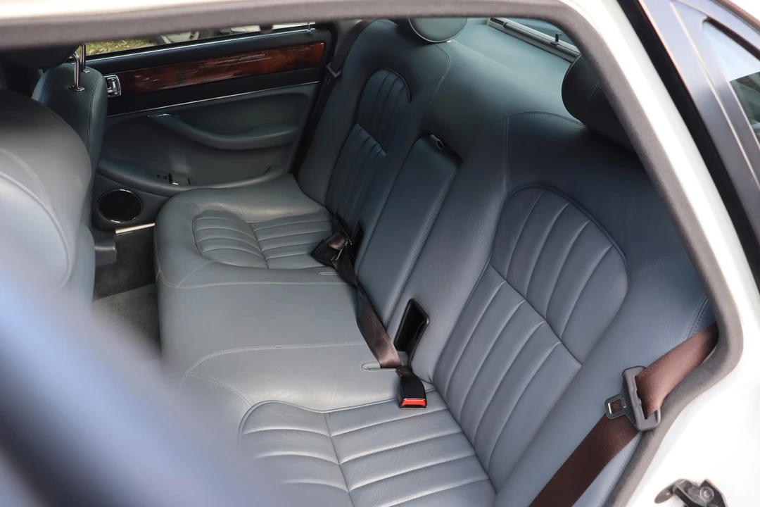 1996 Jaguar X300 XJ - Image 30 of 30