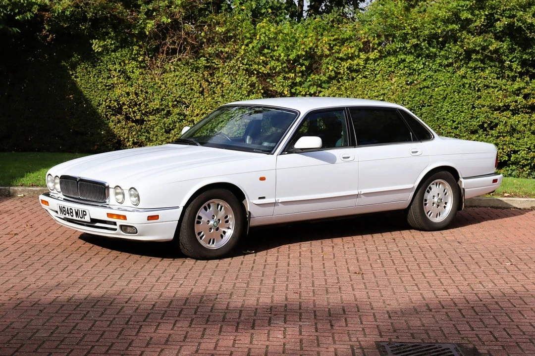1996 Jaguar X300 XJ - Image 4 of 30