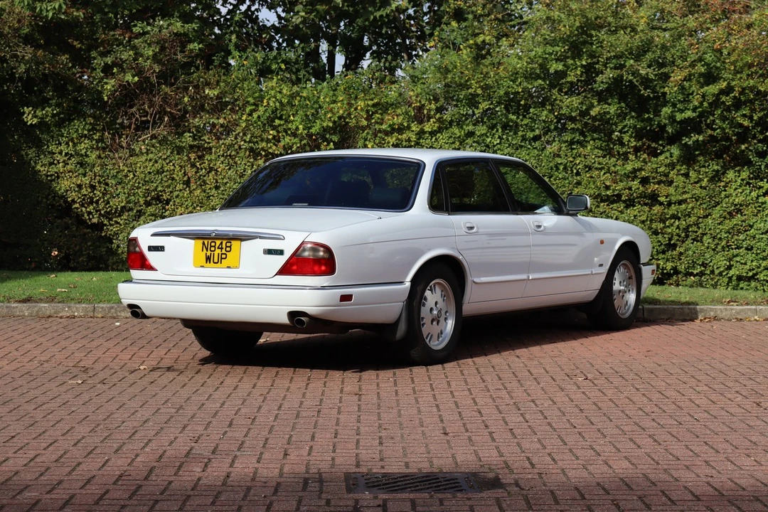 1996 Jaguar X300 XJ - Image 8 of 30
