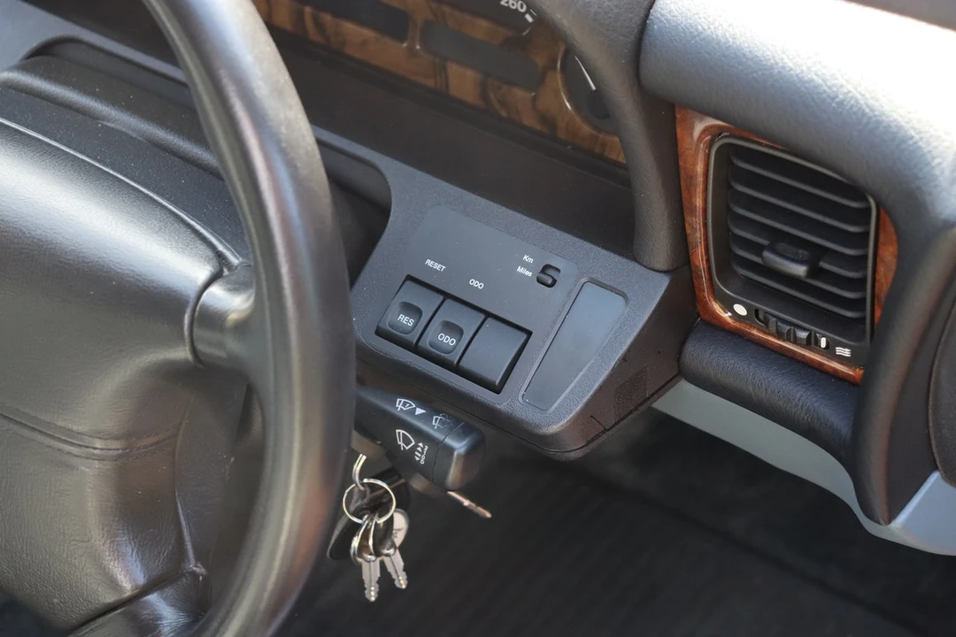 1996 Jaguar X300 XJ - Image 19 of 30