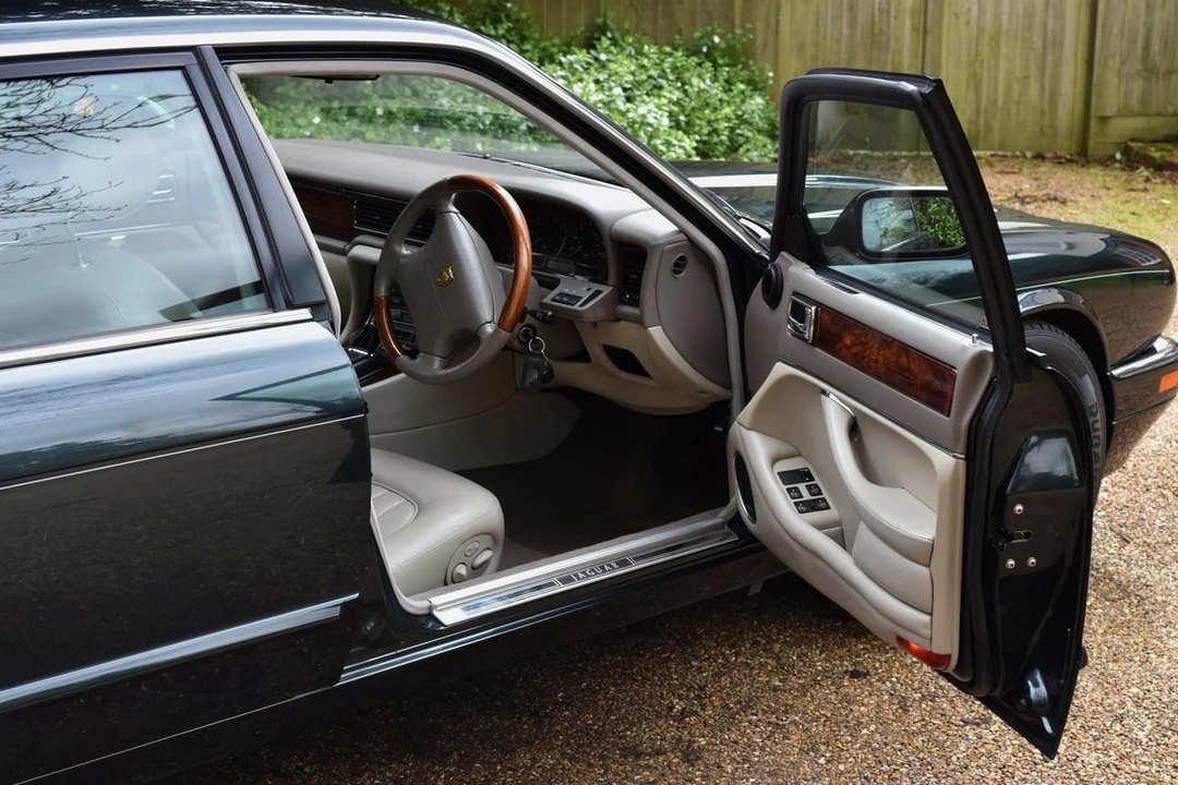 1996 Jaguar X300 XJ - Image 23 of 30