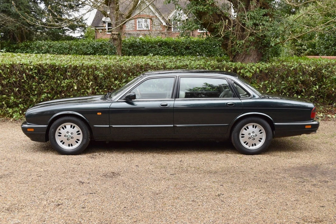 1996 Jaguar X300 XJ - Image 10 of 30