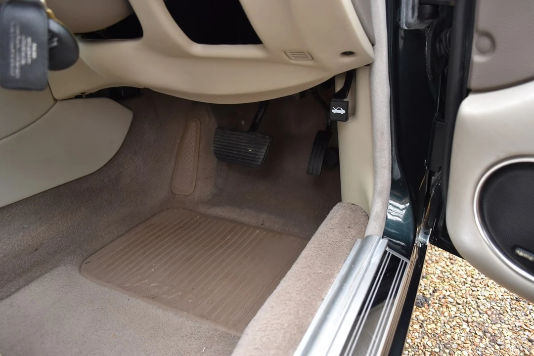 1996 Jaguar X300 XJ - Image 27 of 30
