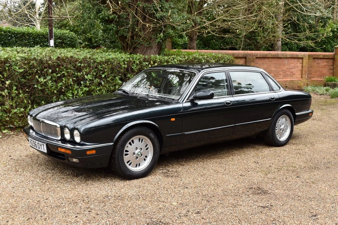1996 Jaguar X300 XJ - Image 9 of 30