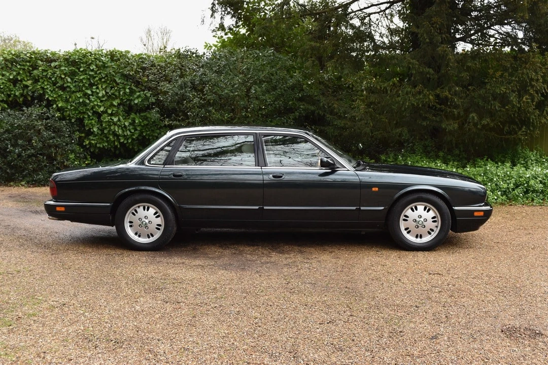 1996 Jaguar X300 XJ - Image 16 of 30