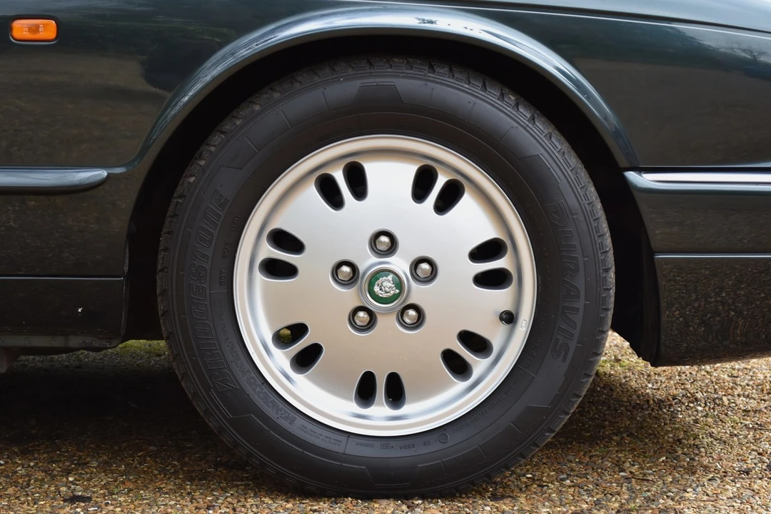 1996 Jaguar X300 XJ - Image 22 of 30